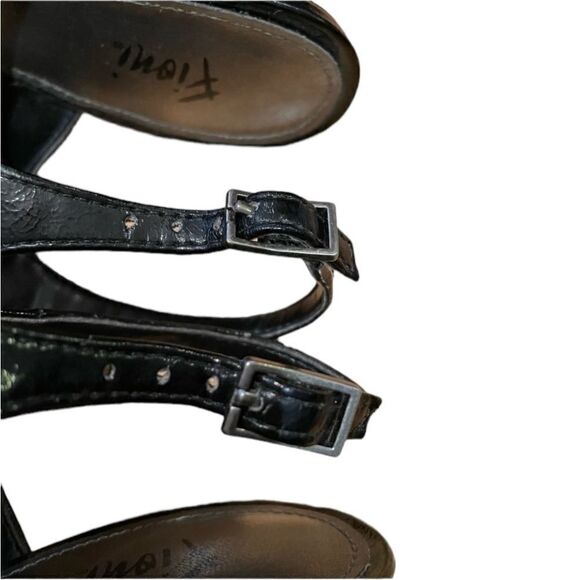 3 for $30! Fiona black heeled shoes - Picture 2 of 7